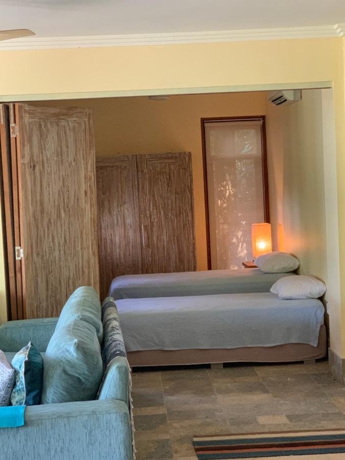 Beachfront Dolphin Cabin Oak Beach 外观 照片