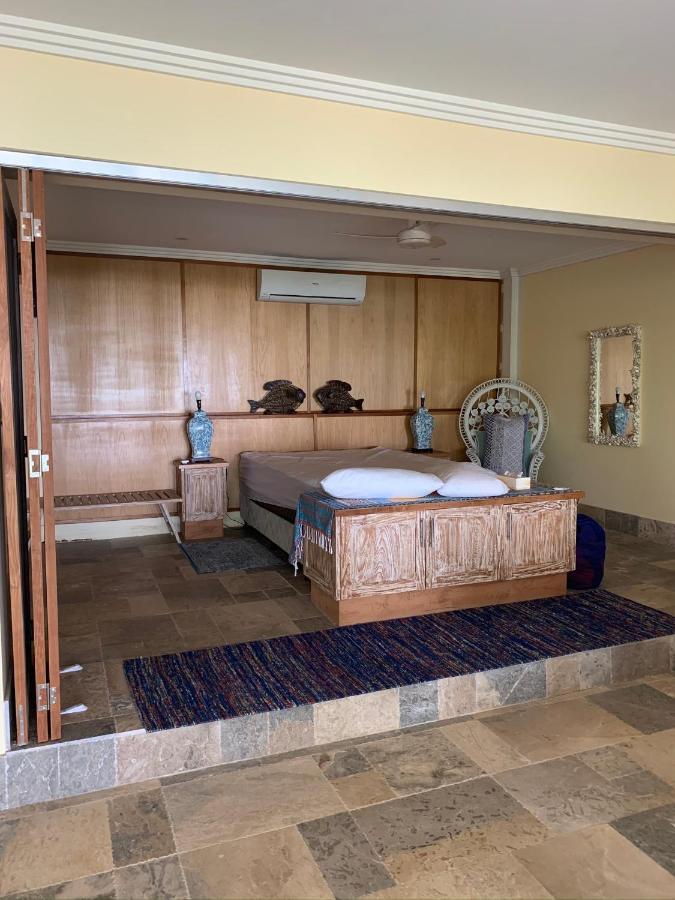 Beachfront Dolphin Cabin Oak Beach 外观 照片